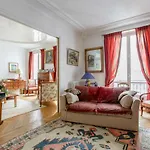 Charming Apartment - District Vaugirard By Weekome